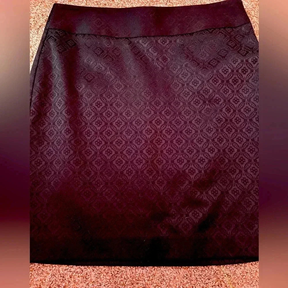 Banana Republic skirt patterned black on black new